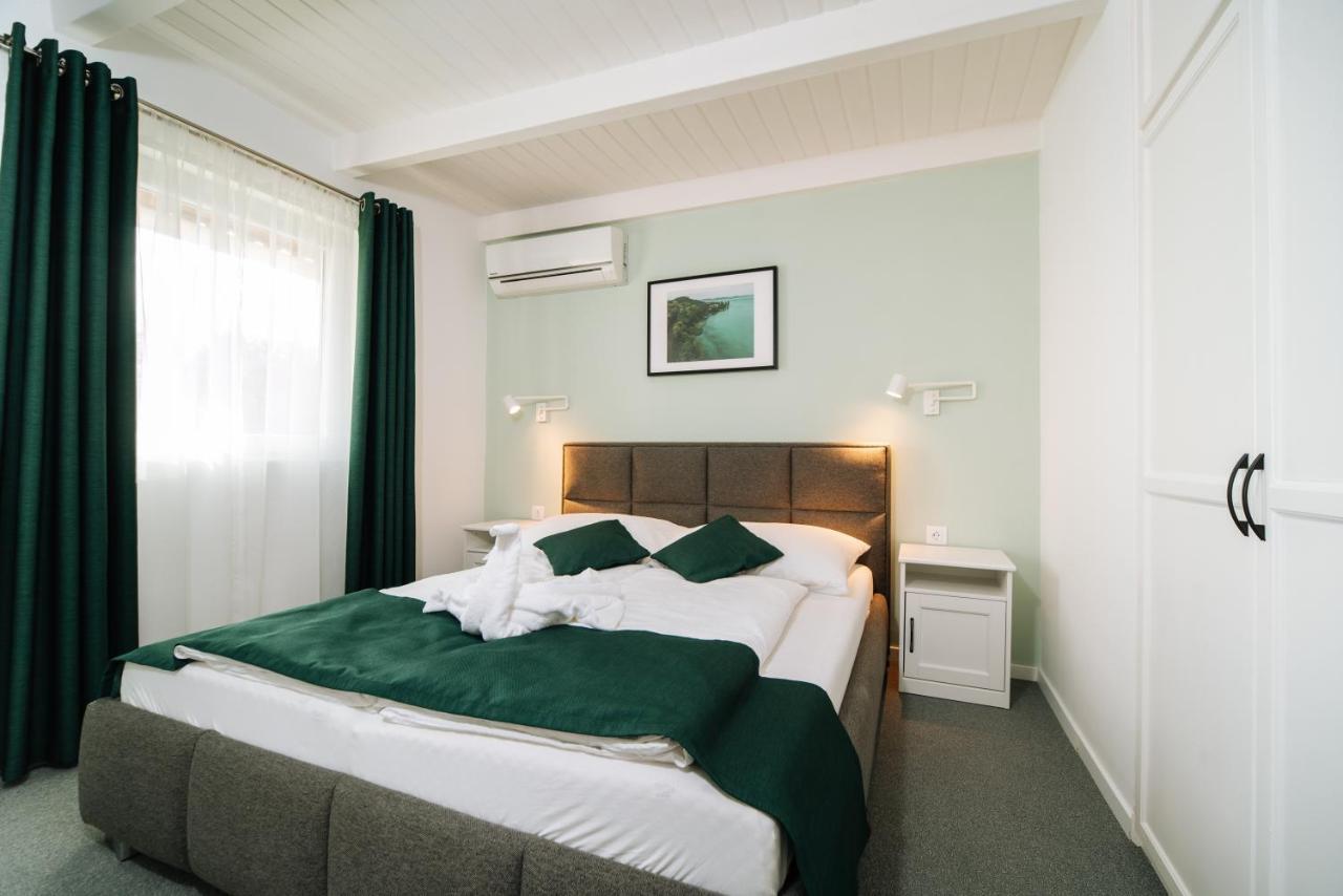Topaz Apartmanhazak Balatongyörök エクステリア 写真