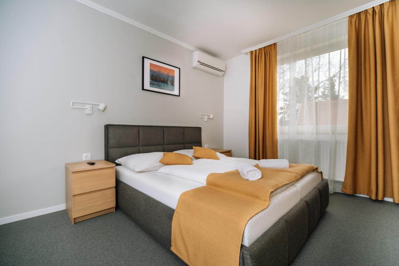 Topaz Apartmanhazak Balatongyörök エクステリア 写真