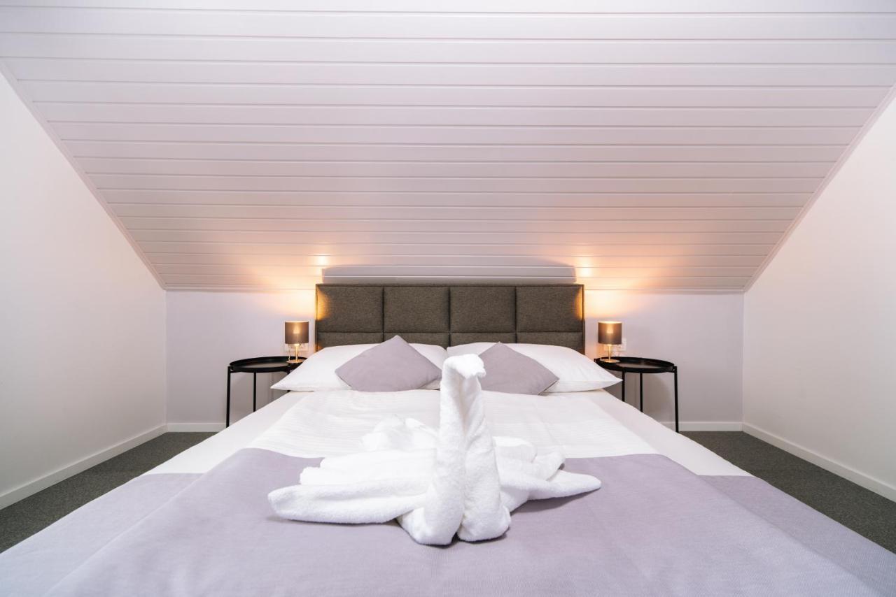 Topaz Apartmanhazak Balatongyörök エクステリア 写真