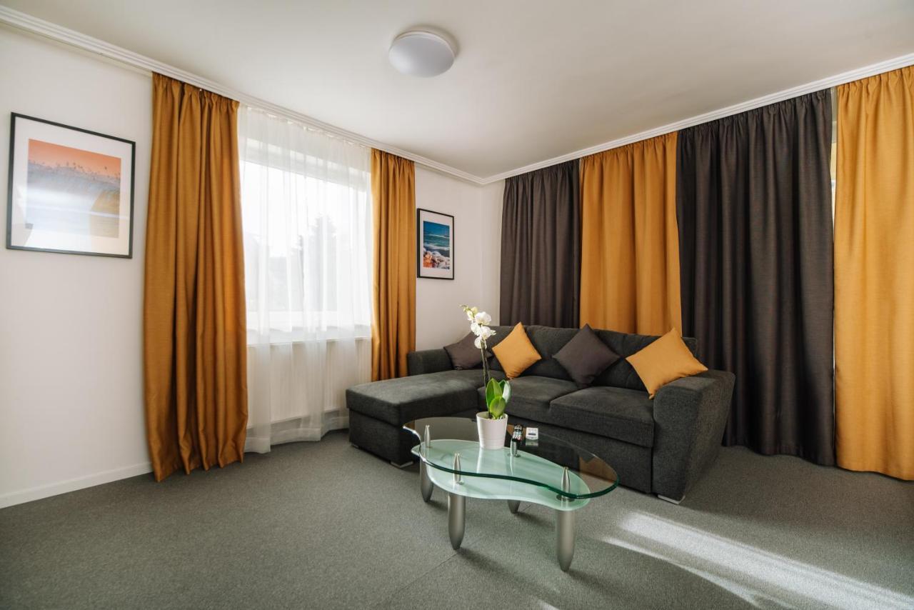 Topaz Apartmanhazak Balatongyörök エクステリア 写真
